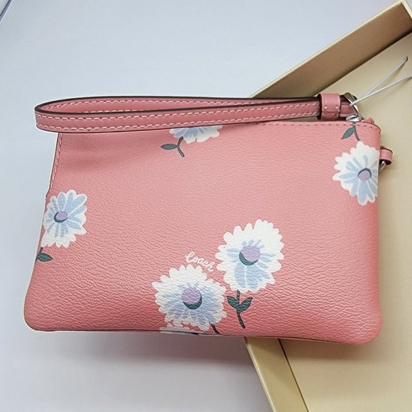 Coach Boxed Corner Zip Wristlet with Daisy Print C3218 Bubblegum Multi - Picture 2 of 4